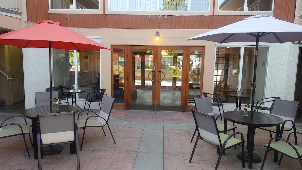 Econo Lodge Inn & Suites West Vancouver Exterior foto