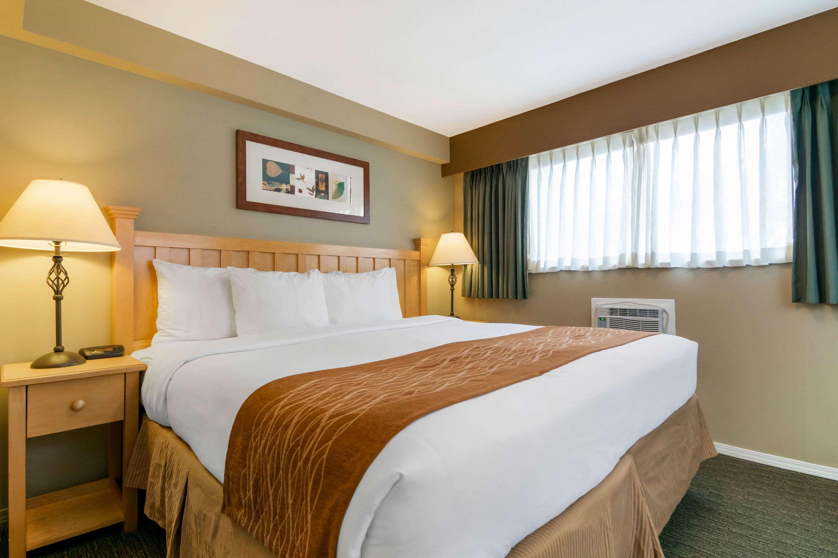 Econo Lodge Inn & Suites West Vancouver Exterior foto