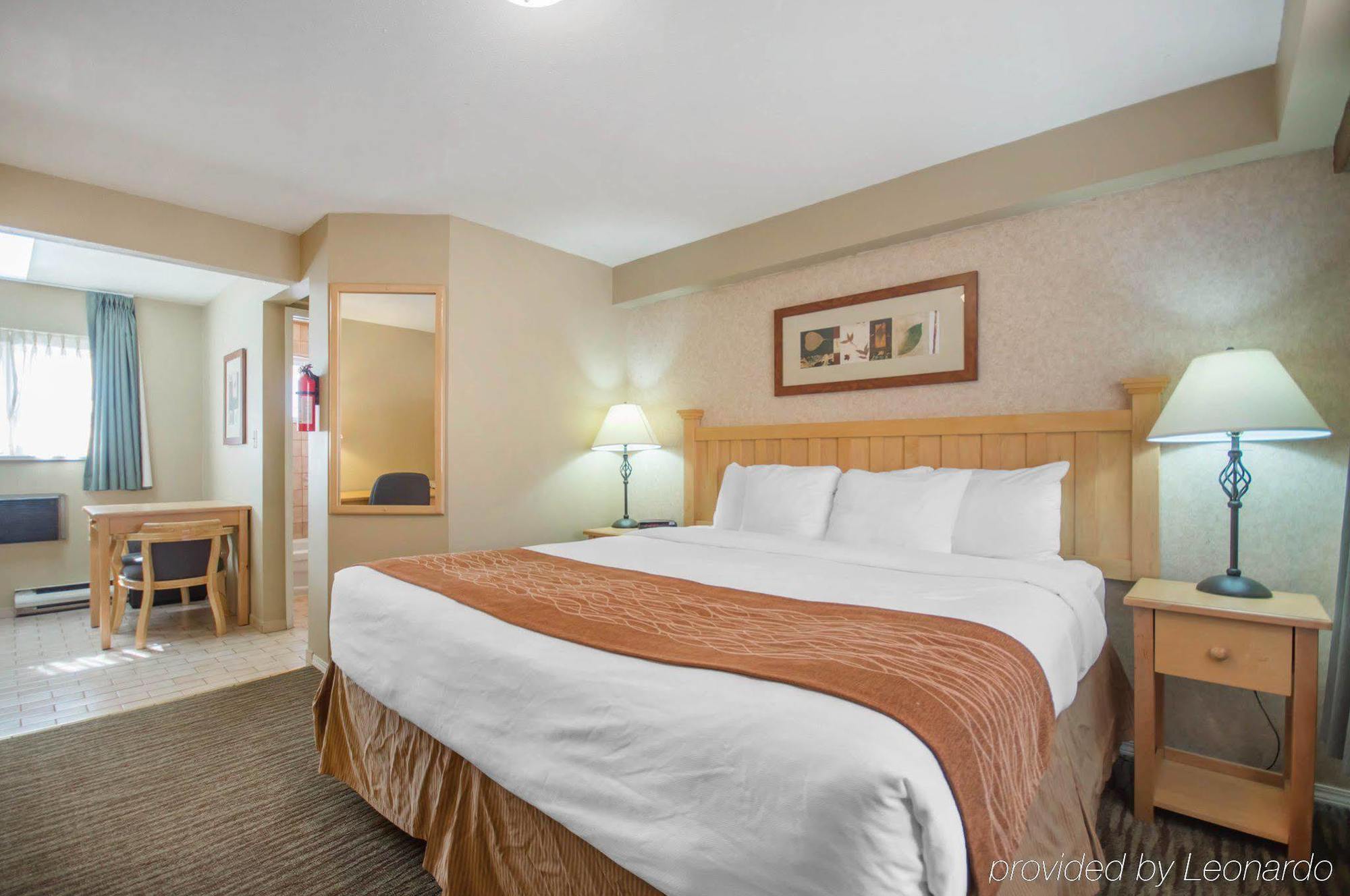 Econo Lodge Inn & Suites West Vancouver Exterior foto